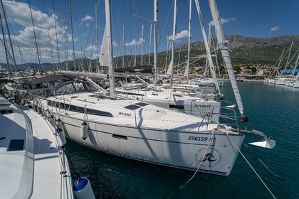 Location Voilier Bavaria Yachtbau Bavaria Cruiser 46 - 4 cab. Brač