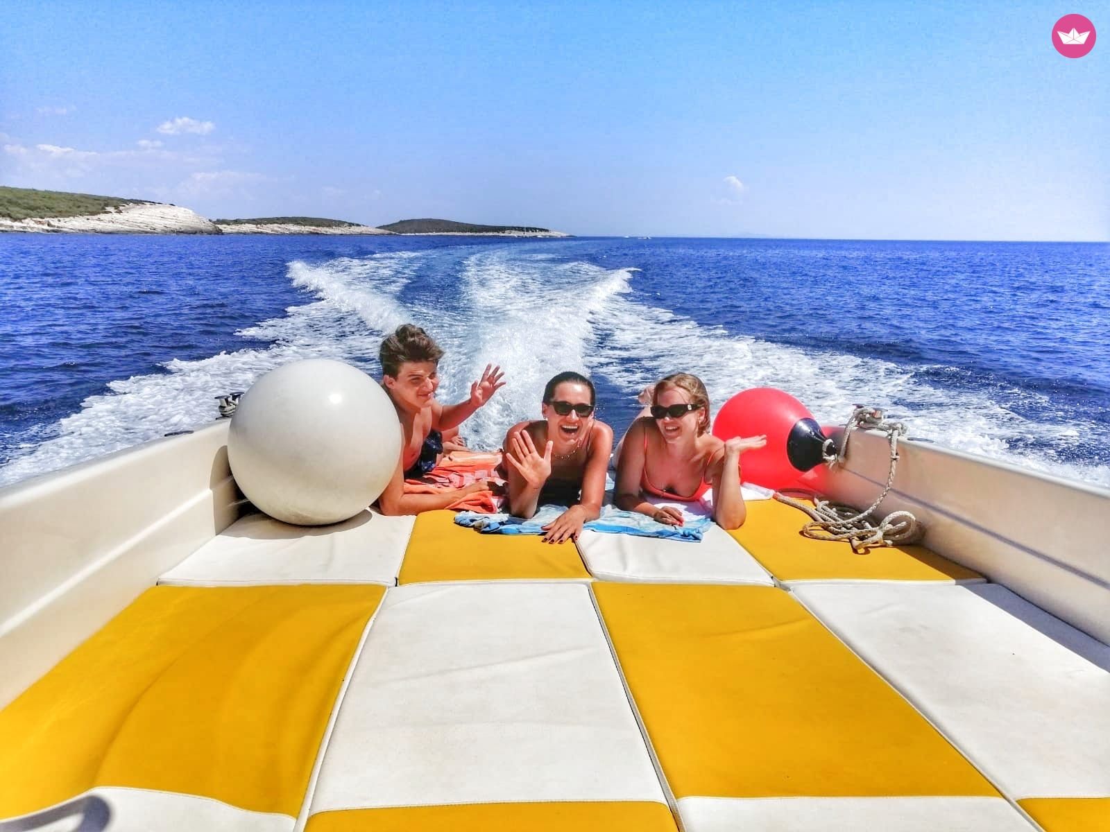 Bateau à moteur Enzo 35 450cv 8