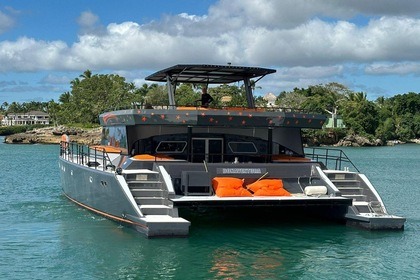 Increíble catamarán en alquiler para conocer las playas de La Romana