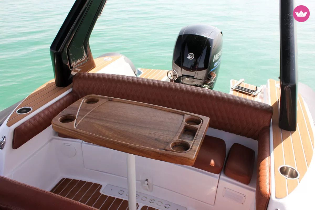 Bateau à moteur Tiger Marine Topline 650 200cv 7