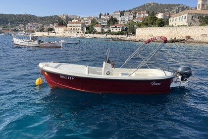 Charter Motorboat Betina 500 Hvar