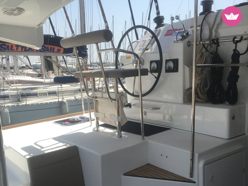 Catamaran Lagoon 400 for hire