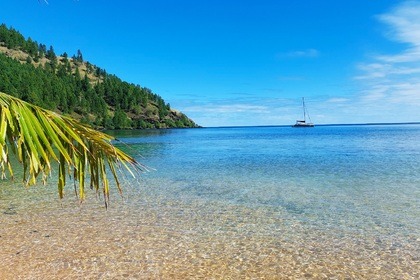 Catamaran aux Gambier