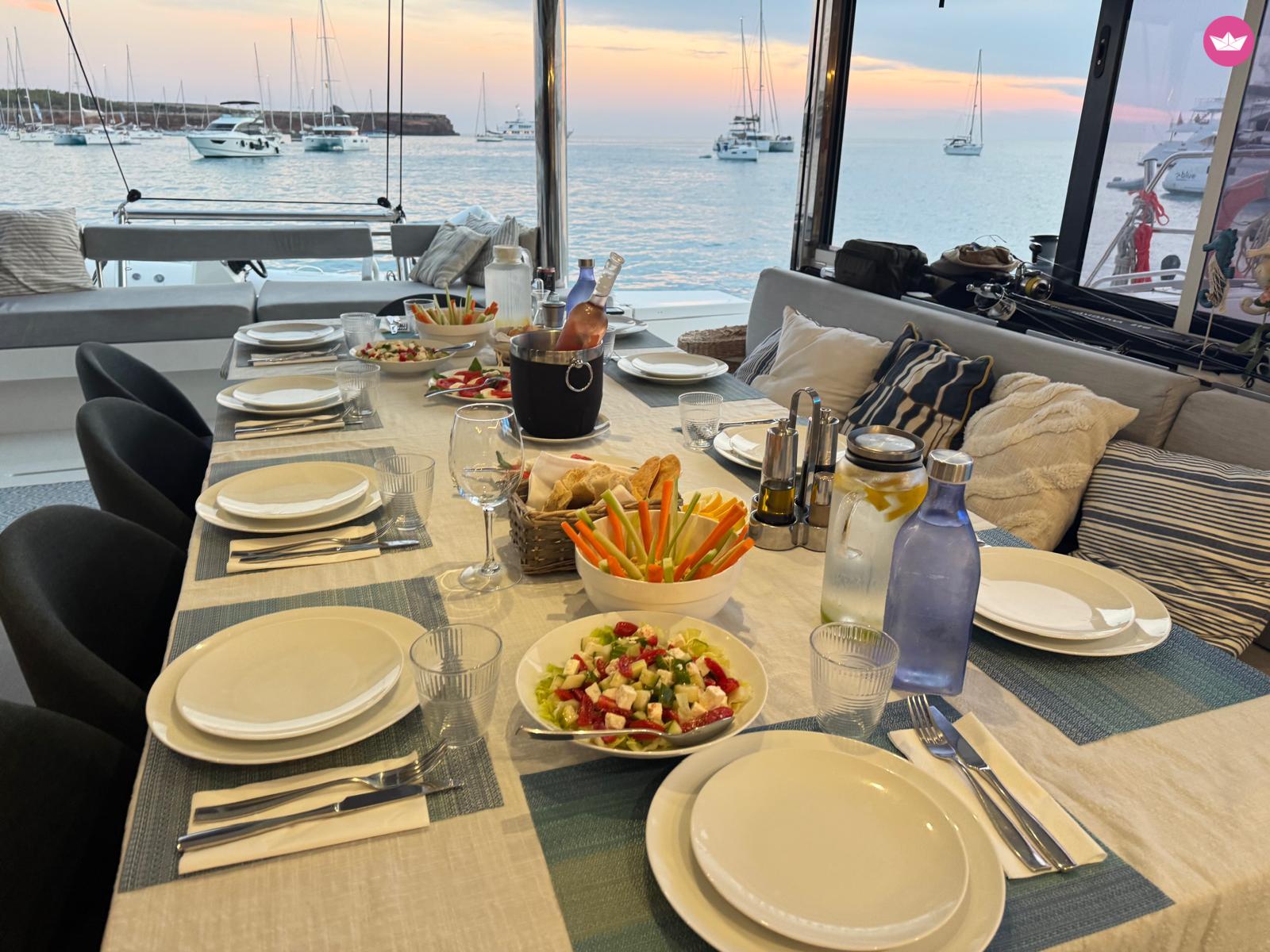 Catamaran Bali - Catana 5.4 LUXE AMUR 16.8m 6