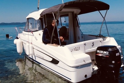 Charter Motorboat Beneteau ANTARES 680 HB Zadar
