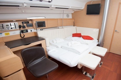 Miete Segelboot BENETEAU FIRST 45 Kaštel Gomilica