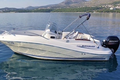 Miete Motorboot QUICKSILVER 635 COMMANDER Zadar