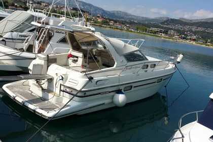 Rental Motorboat SEALINE 328 Open Split