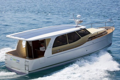 Hire Motorboat  Greenline 33 Pirovac