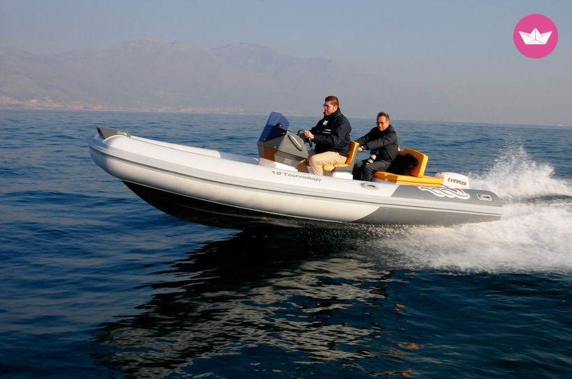 Charter RIB Mv 18 Technology Trogir