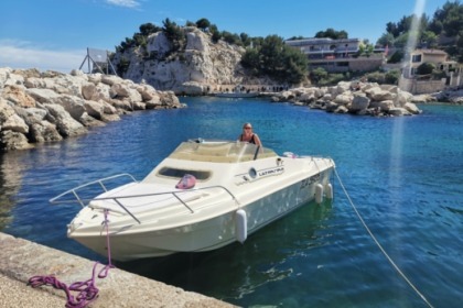 Rental Motorboat Ultramar Ultramar 515 cabine Marseille