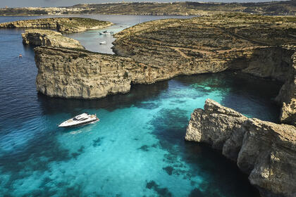 Miete Motoryacht Sunseeker Predator 64 Vittoriosa