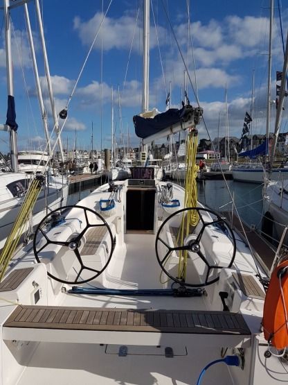 Location Voilier Salona 35 Saint-Malo