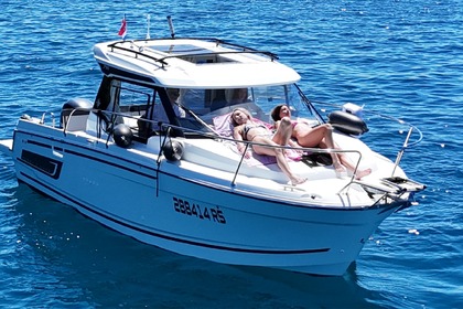 Hire Motorboat Jeanneau Merry Fisher 795 Pula