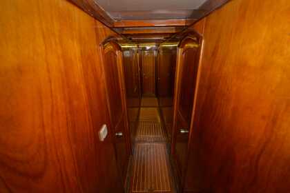 Traditional Gulet with a capacity of 8 people