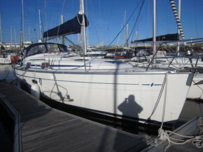 Charter Sailboat Bavaria 37 Cruiser Saint-Quay-Portrieux
