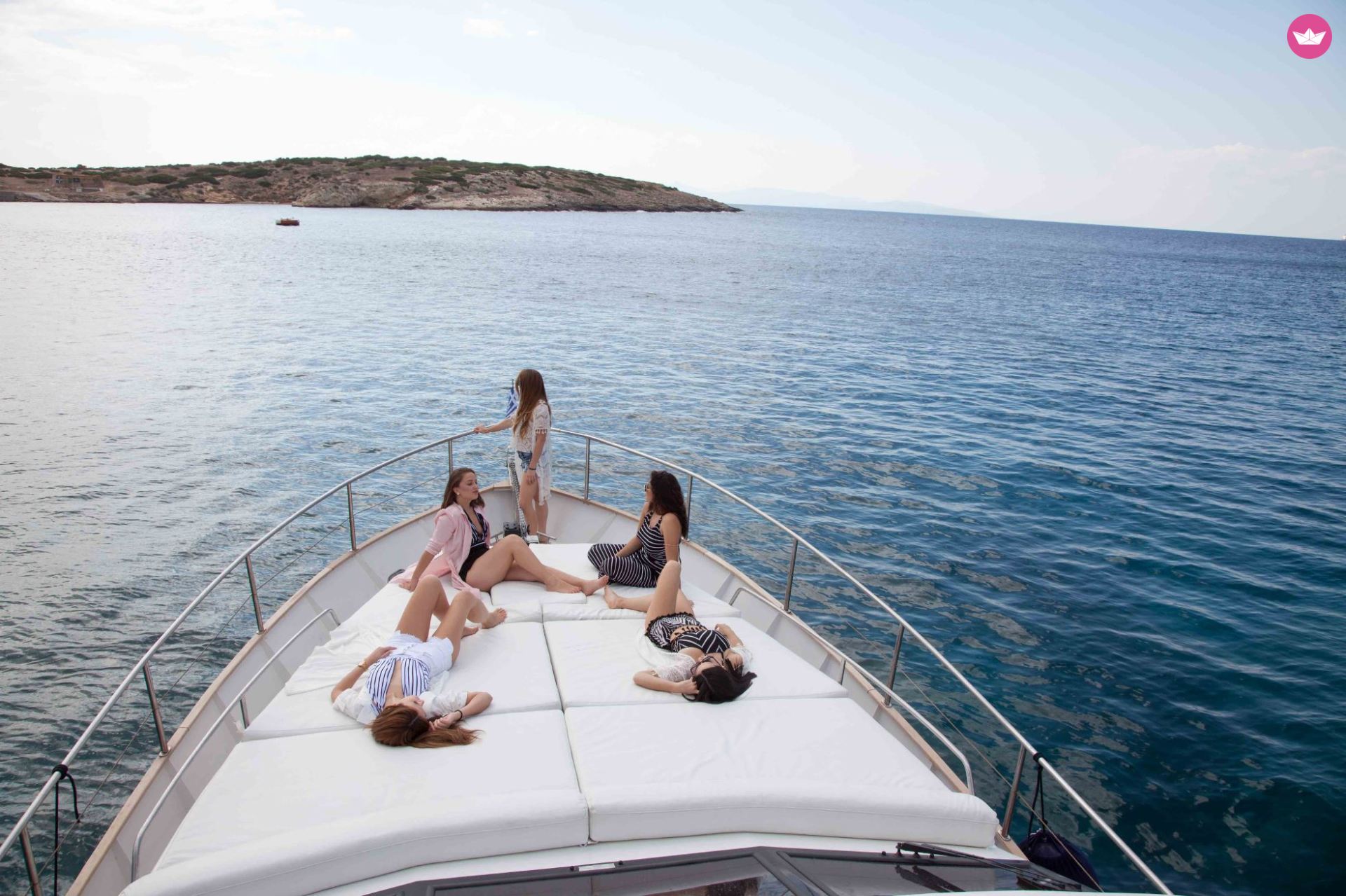 Charter Motorboat Wave Runner 50 Athens