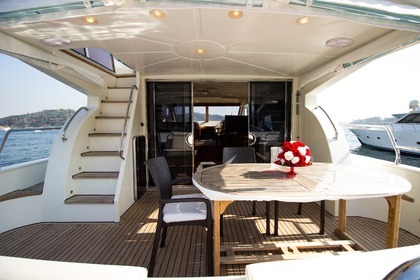 19m luxury Motoryat in Istanbul B2