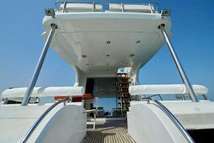 Charter Motor yacht Azimut Azimut 55 Dubai Marina