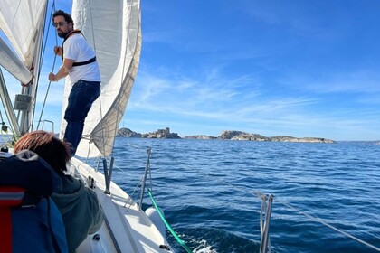 Hire Sailboat Jusqu'à 70 pers, EVJF, Séminaires, anniversaires archambault grand surprise Marseille