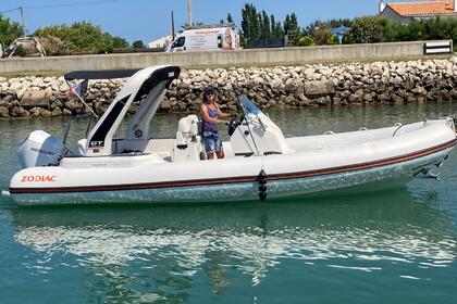 Hire RIB Zodiac Zodiac Medline 7.5 GT Oleron Island