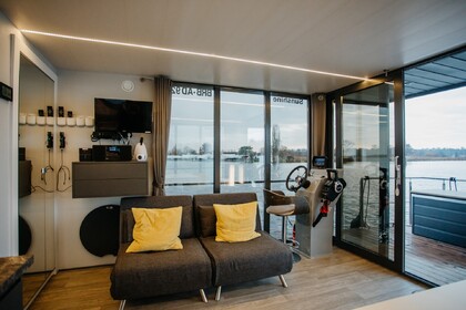 Χαλαρώστε σε αυτό το πλωτό