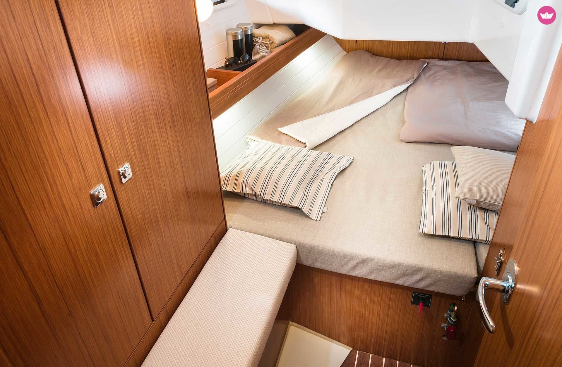 Sailboat Bavaria 34 Cruiser  