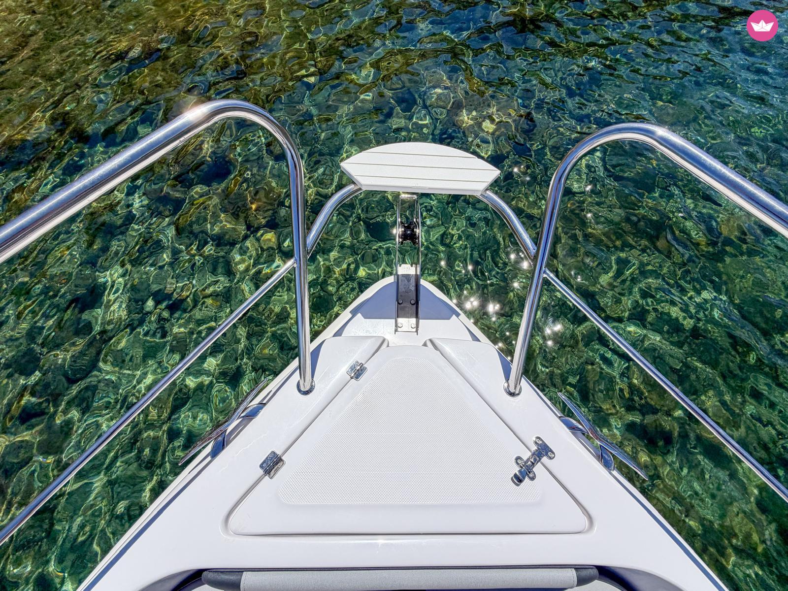 Bateau à moteur Bluline 21 150cv 5