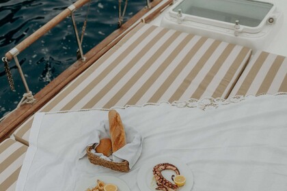 Half day cruises from santorini + lunch