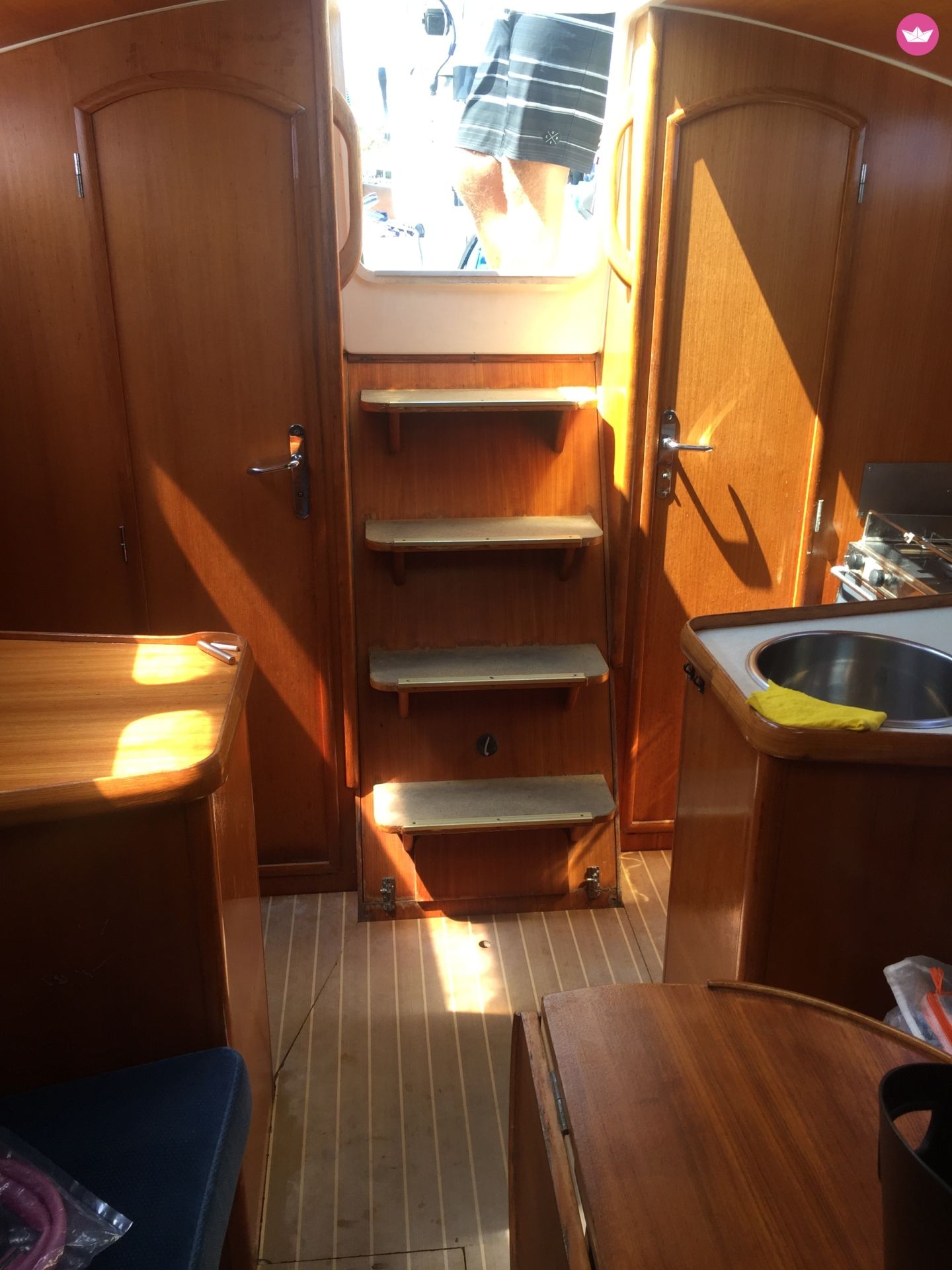 Jeanneau Sun Odyssey 32.2 in Athens for rental