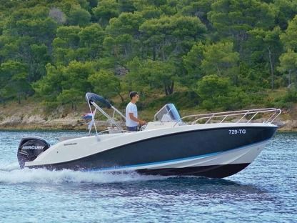 Czarter Łódź motorowa Quicksilver 675 Activ Open Makarska
