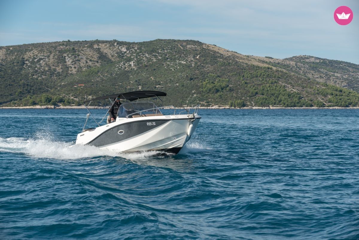 QUICKSILVER 755 SD photo 2