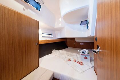 Hyra båt Segelbåt Bavaria Bavaria Cruiser 37 Krk