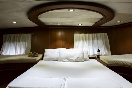 IONIAN DREAM - AVE YACHTING ALBANIA