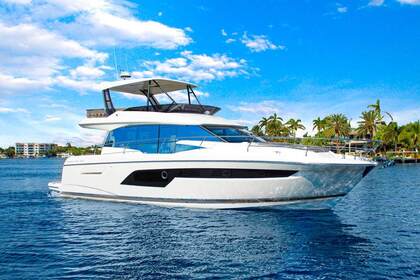 Rental Motor yacht Jeanneau Prestige 520 Fly Split