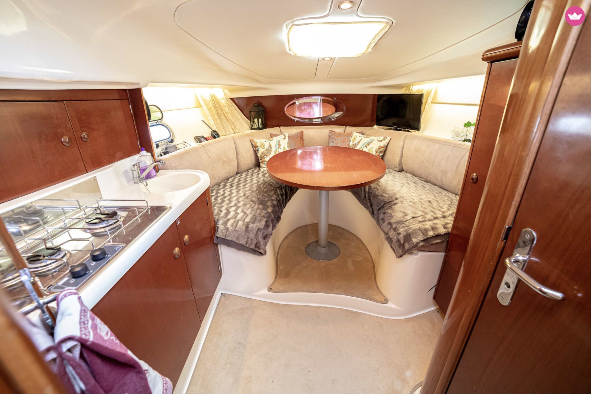 Location Bateau à moteur Jeanneau Leader 805 Antibes