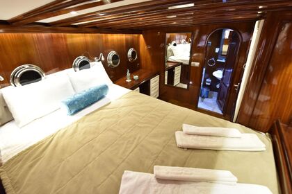 Luxury Gulet Charter in Fethiye – 20-Person Capacity