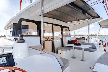 Noleggio Catamarano Excess Excess 11 - 4 + 2 cab. Zaton