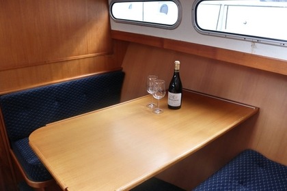 Pedro Skiron The Bee