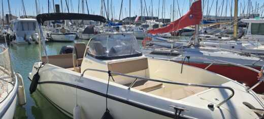 La Rochelle Motorboat Quicksilver Activ 605 Open alt tag text