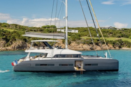 Charter Catamaran Lagoon Lagoon Seventy 7 Tróia Peninsula