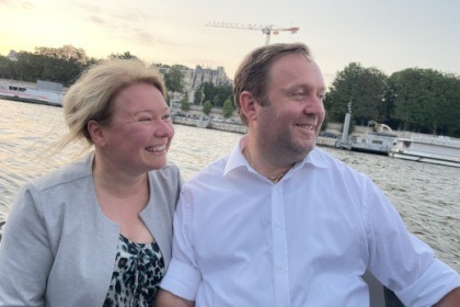 Prywatna łódź w Paryżu