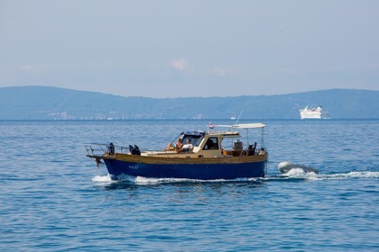 Hyra båt Motorbåt Traitional Croatian boat Leut Vagabundo Split