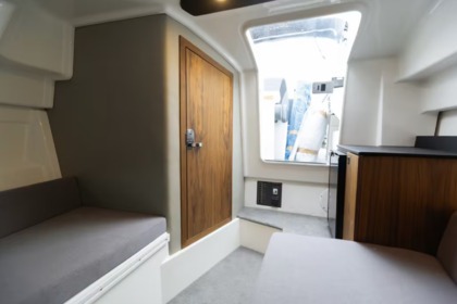 Karnic CS700 Cabin Cruiser