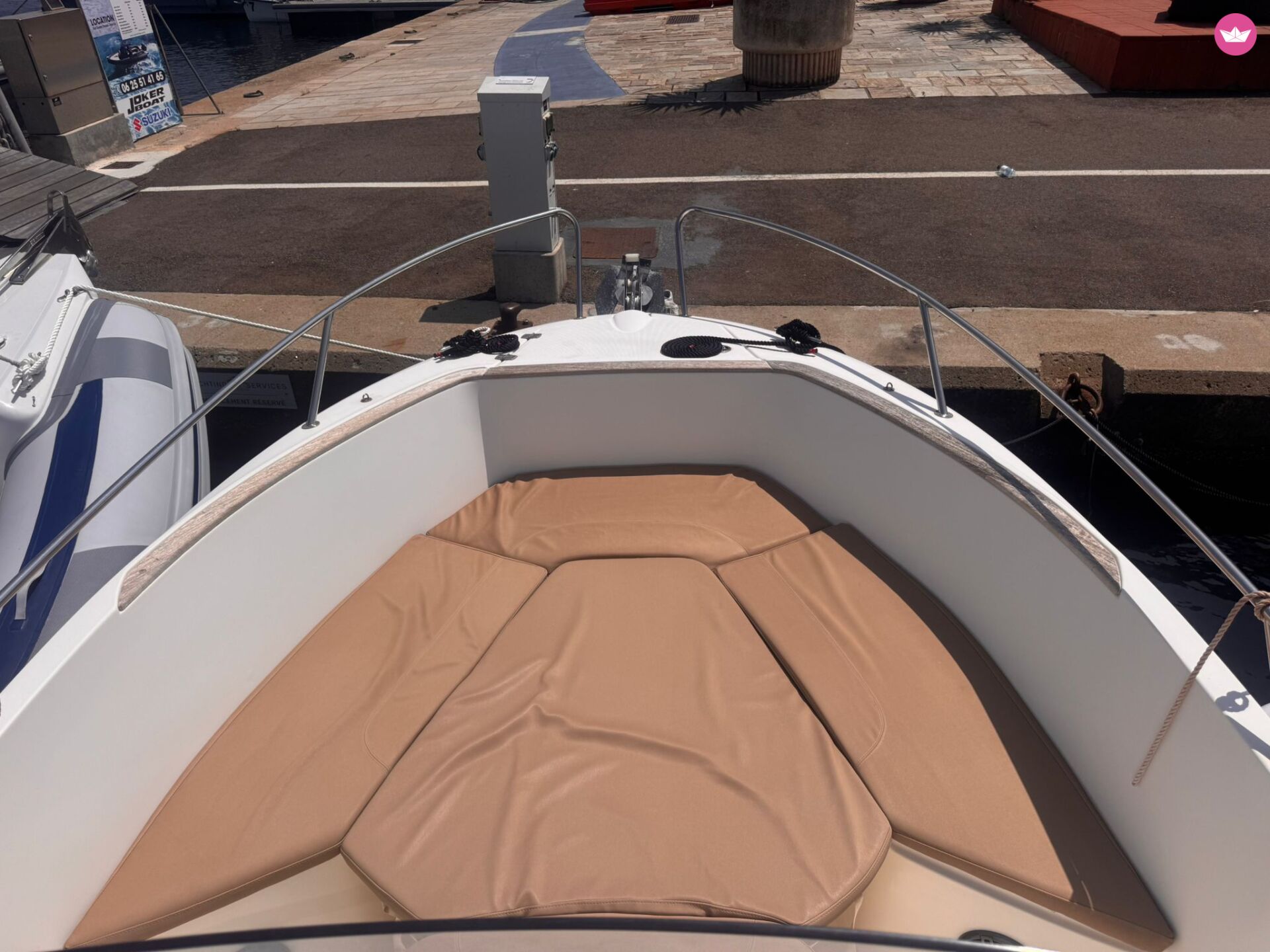 Bateau à moteur Jeanneau Cap Camarat 7.5 225cv 4