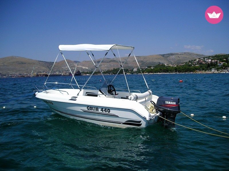 Galeon Galia 440 in Trogir for hire