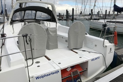 Miete Segelboot Beneteau Oceanis 38 Cadzand