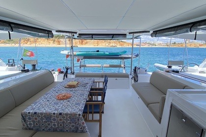 Deluxe Catamaran in Cascais