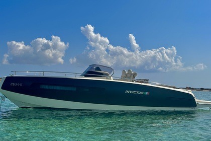 Hire Motorboat Invictus Yacht 280 GT Ibiza