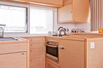 Catamarano Lagoon 450